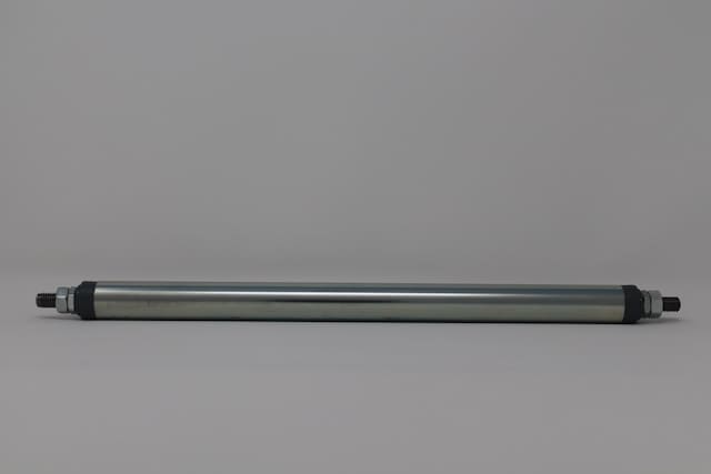 Tragrolle aus Stahl mit Außengewinde 20mmx1,5mm